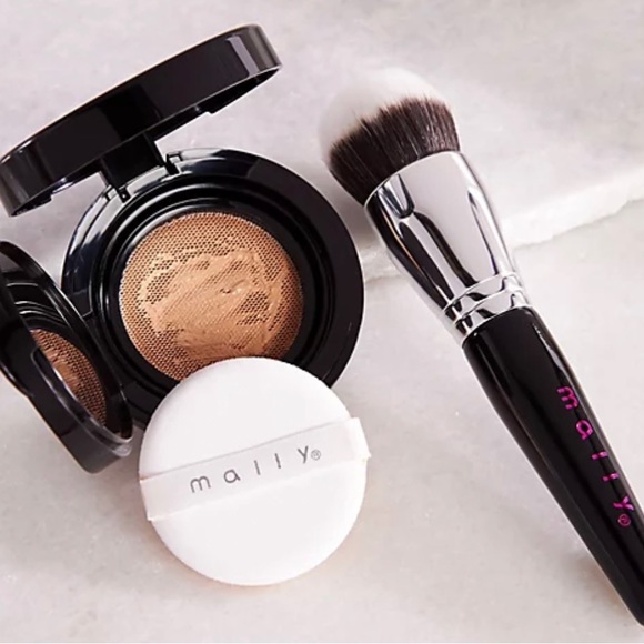 MALLY BEAUTY FOUNDATION